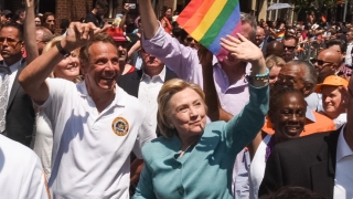Хилари Клинтън отиде на гей парад в Ню Йорк