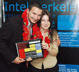 Българи спечелиха голямата награда на Intel