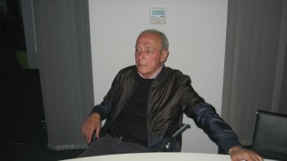 Тодор Симов е роден на 5 септември 1949 г Играе