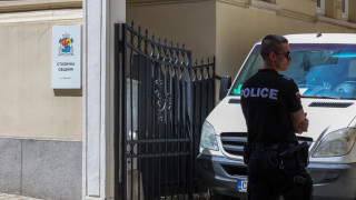 Продължават действията по разследването след извършените вчера съобщи БТА Комисията