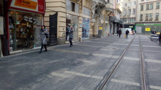 Търговци които развиват дейността си на столичната улица Граф Игнатиев