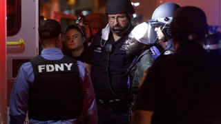 Един мъж е бил убит и 11 души са били