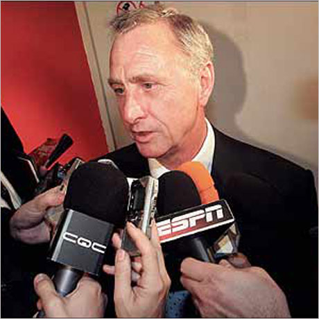 Йохан Кройф: Гуардиола правилно се раздели с Ето'о