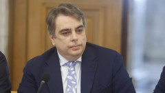 Скритите послания във вратовръзките на Асен Василев