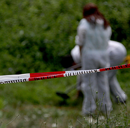 Намериха трупа на млада жена в София