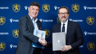 Българският футболен съюз подписа официален договор с италианската компания за