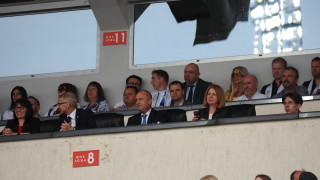 Президентът многократно излиза извън правомощията които му дава институцията това