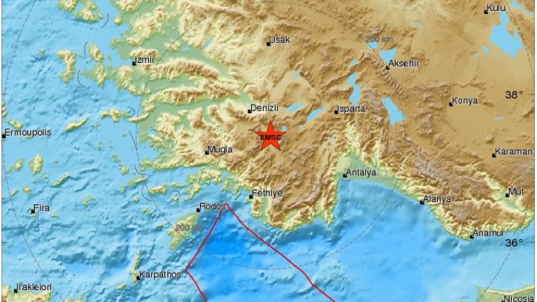 Силно земетресение с магнитуд 5,7 по Рихтер разтърси западния турски