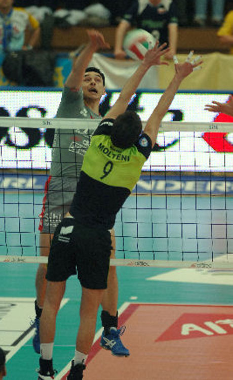 Кунео се добра до пети мач