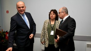 През 2032 г се очаква заетите във възрастовата група от