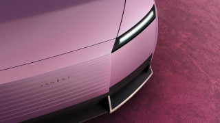 В края на миналия месец Jaguar показаха новото си лого за