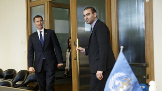 Министърът на външните работи на Великобритания предупреди Иран да не