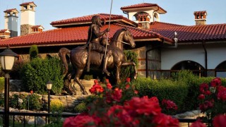 Близо до Казанлък в българското село Скобелево е разположен етнографкият