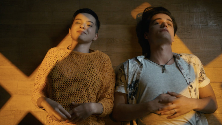 "Как хакнахме матурите" - румънската училищна комедия, която завладява родните киносалони