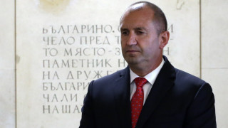 Оставките на тримата министри Валентин Радев Николай Нанков и