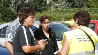 Продължават проверките за паркирани коли в зелените площи