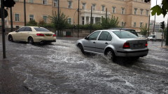 50 хиляди мълнии паднаха в Гърция за денонощие