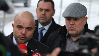 Двама прокурори разговаряли в ОАЕ за Божков