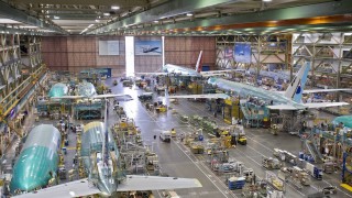 Американският авиогигант Boeing откри първия си завод в Европа Фабриката