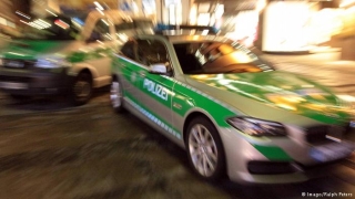 Автомобил се вряза в група от посетители на коледния базар