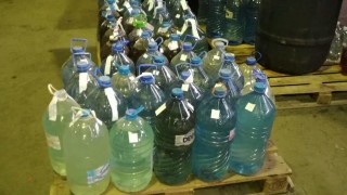 Около 1 000 литра етилов алкохол откриха митничари в нелегален