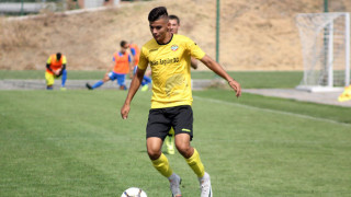 Футболистът на Ботев Пловдив Никола Илиев участва в кратък клип