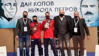 Министърът на младежта и спорта Красен Кралев връчи златните пояси