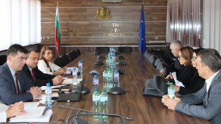 Административни и финансови проблеми забавят строителството на пътя Мездра