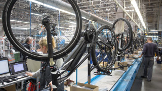 Съкращават десетки служители на пловдивската компания за велосипеди "Макском"