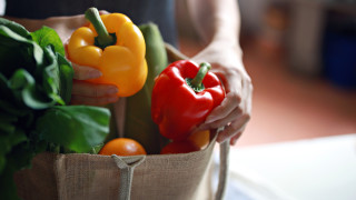 Независимо дали ги хапваме повече сурови в свежа салата или