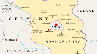 Министър председателят на източногерманската провинция Бранденбург Дитмар Войдке обяви във вторник