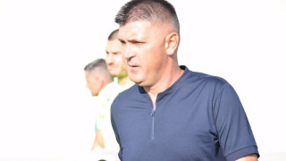 Старши треньорът на Черноморец Бургас Ангел Стойков е подал оставка