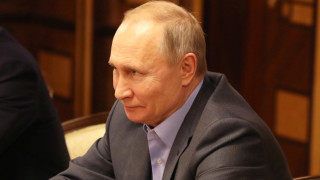 Путин уволни дългогодишния си помощник Сурков