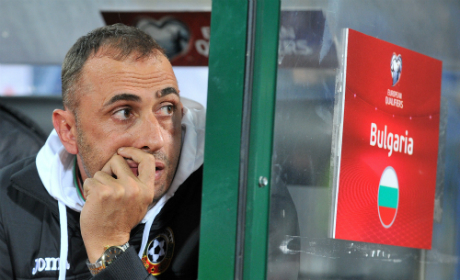 Петев в контролите - без победа и с гол само срещу... България 