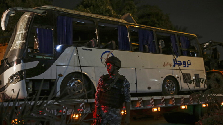 Десетки загинали и ранени при катастрофи в Египет 