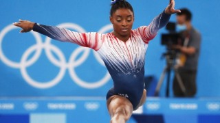 Четирикратната олимпийска шампионка по спортна гимнастика Симон Байлс завоюва деветата