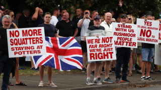 Британските власти съобщиха в четвъртък че засиленото полицейско присъствие бързите
