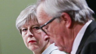 Британският премиер Тереза Мей обяви че финансовото споразумение договорено по