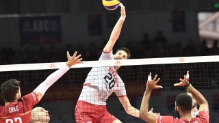 Българският волейболен национал Алекс Грозданов направи трансфер като премина от