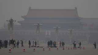 Червен код за замърсяване на въздуха в Пекин