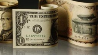 Доларът се покачва спрямо евро и йената