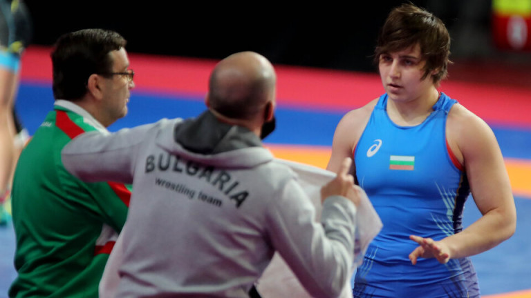 Юлиана Янева със сребърен медал на Европейското първенство по борба