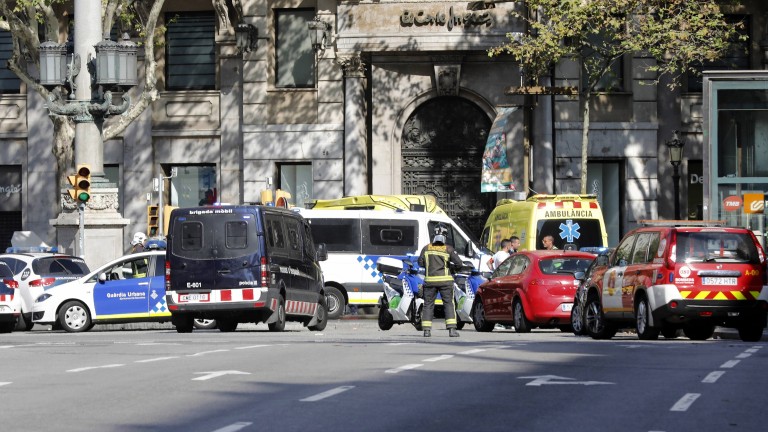 В центъра на Барселона е настъпила масивна катастрофа с ван,
