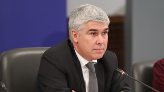 В присъствието на премиера Димитър Главчев и министъра на енергетиката