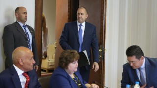 Президентът Румен Радев иска да знае как ще бъде оценена