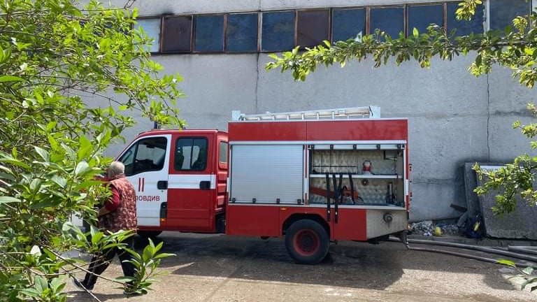 Прокуратурата започна раследване на големия пожар в Пловдив, съобщава Нова