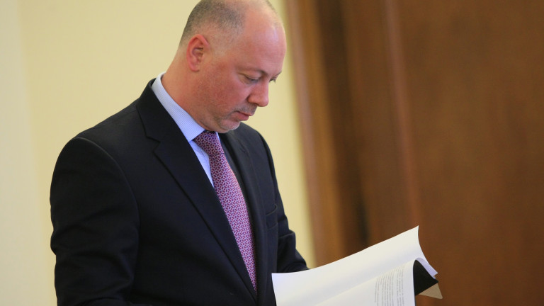 Желязков очаква по-евтино разпространение на вестниците