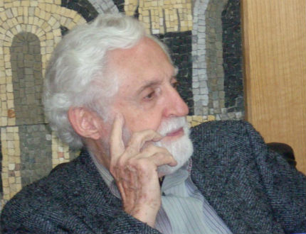 Почина професорът с български корен Карл Джераси, прочул се с хапчето "антибебе"