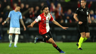 Футболистите на Фейенорд направиха огромна крачка към класирането за елиминациите