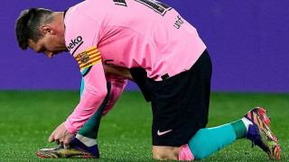 Подписаните бутонки на Лионел Меси бяха продадени за рекордната сума